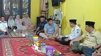 PJ Bupati Merangin dan Gubernur Jambi Takziah ke Rumah Almarhum Kades Limbur Merangin